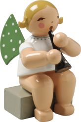 Wendt & Kühn Engel mit Klarinette sitzend 